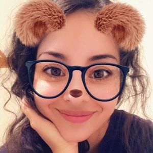 Meet your Posher, Abril
